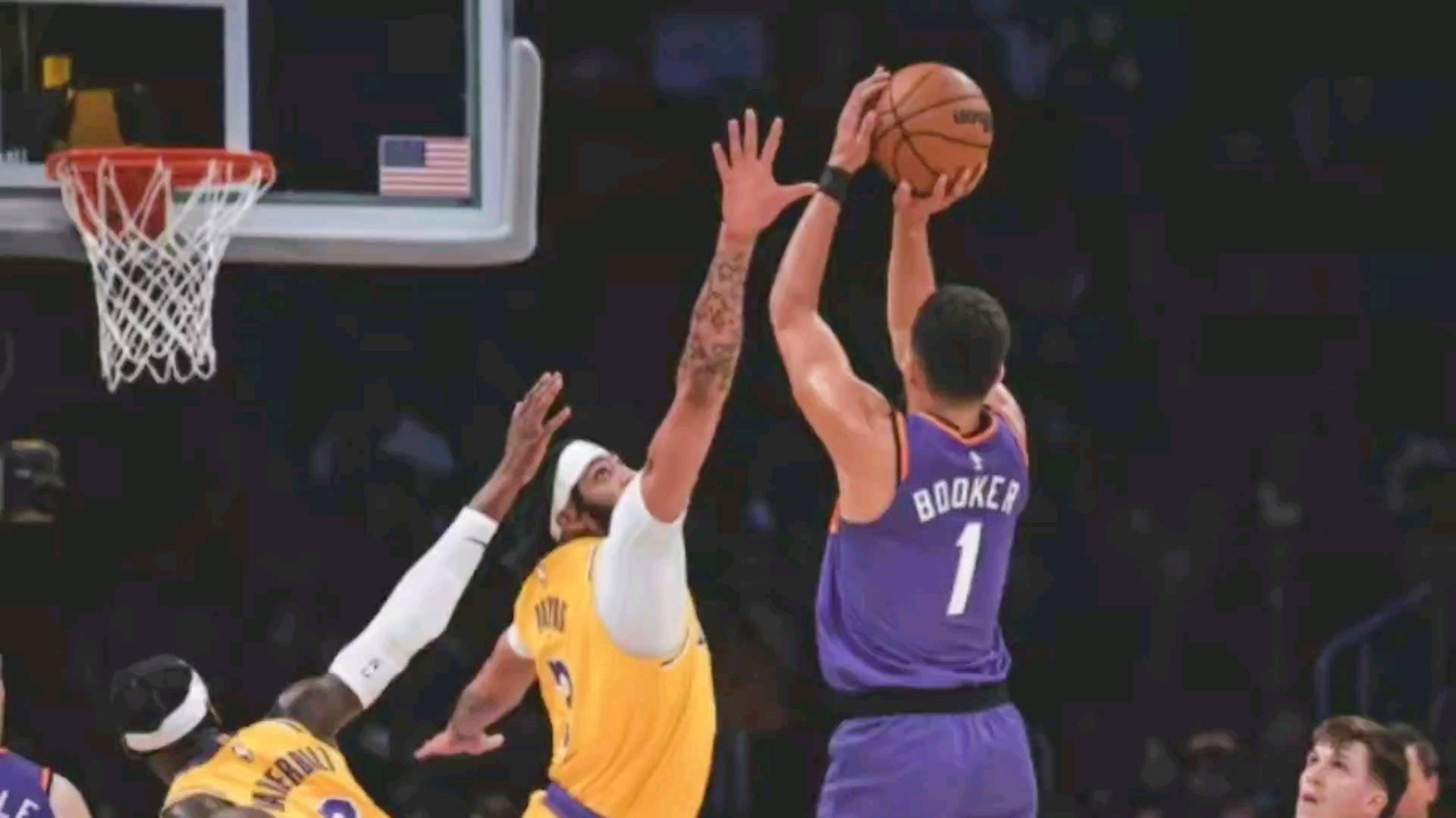 nba50大巨星排名：他带领湖人队从附加赛打起