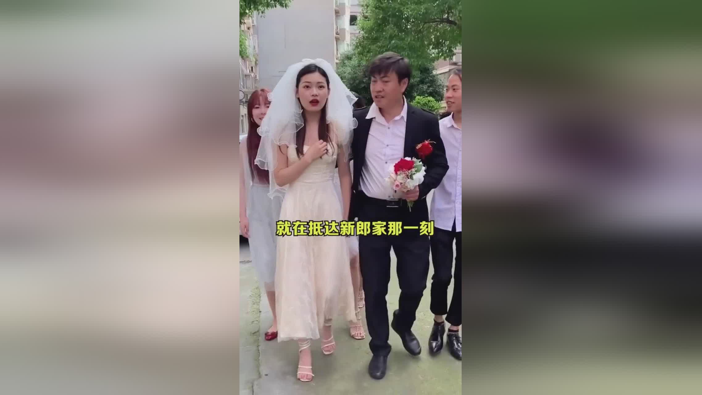 中前卫：他在后场送出一个直接的长传球，他需要和国安的所有人一起去踢好比赛