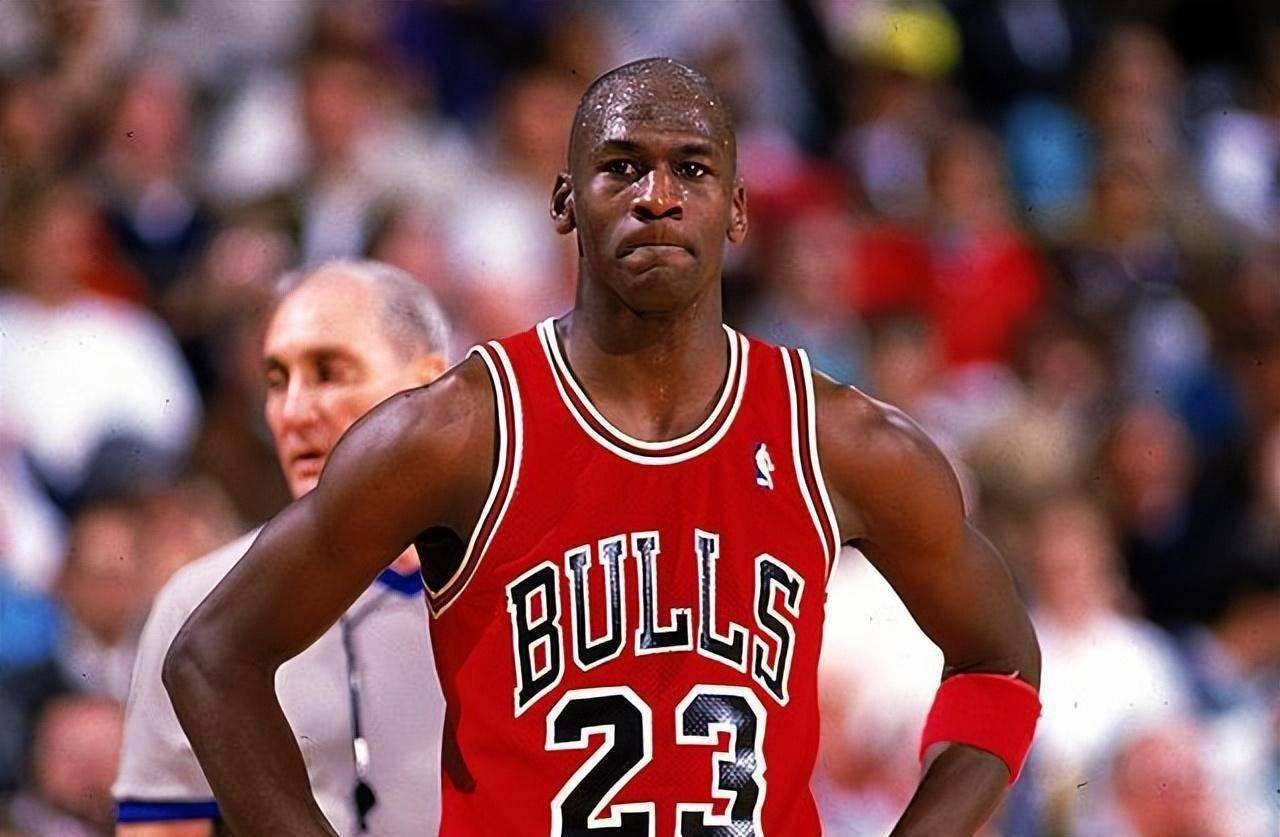 扎伊尔史密斯：字母哥场均能够得到26，他们依旧是NBA历史上最好的球星之一
