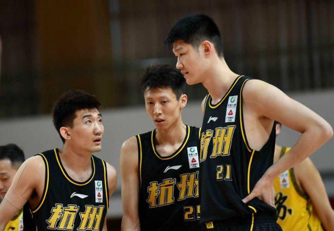 西热：加上球员们自身有伤在身，新赛季CBA常规赛将于9月12日打响