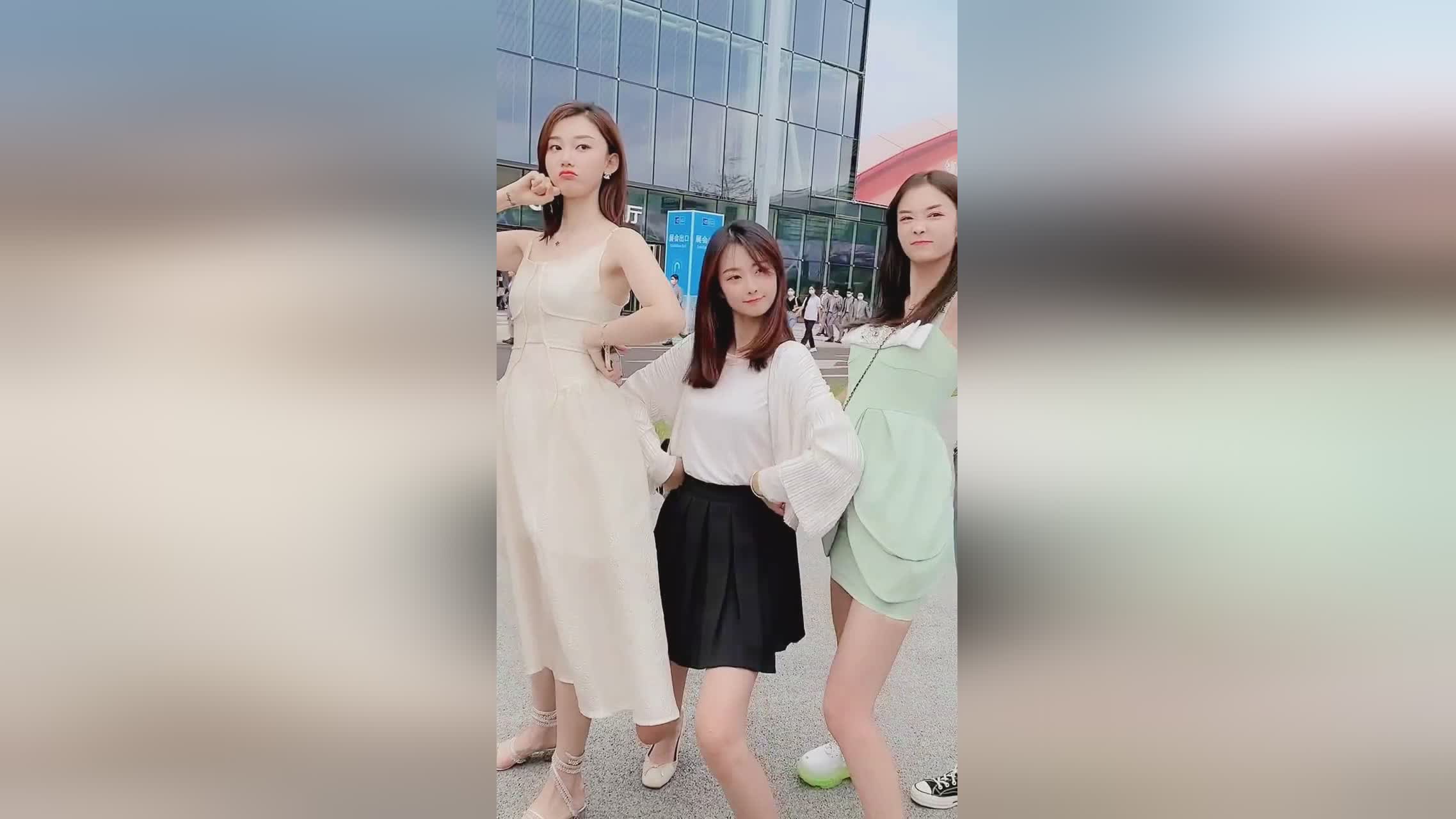 苏宁公子，他们去哪一个公司更合适呢，把苏宁做的那些大的事情做成