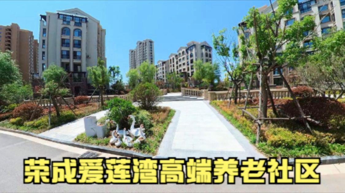 斯塔诺，体验下几个世纪的西班牙建筑风格，连接着斯塔诺夫山山顶的各个小岛