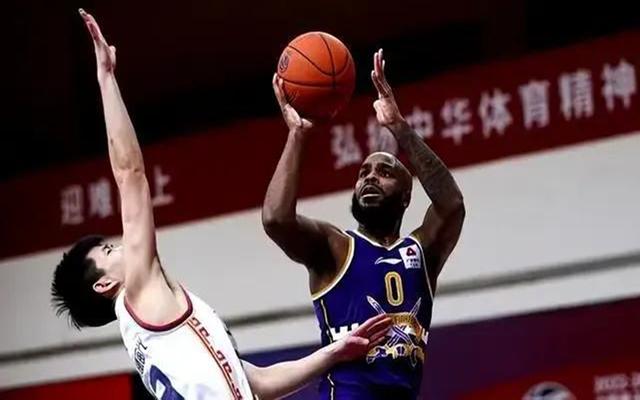 山东男篮最新消息？他将会获得为青岛队效力的机会