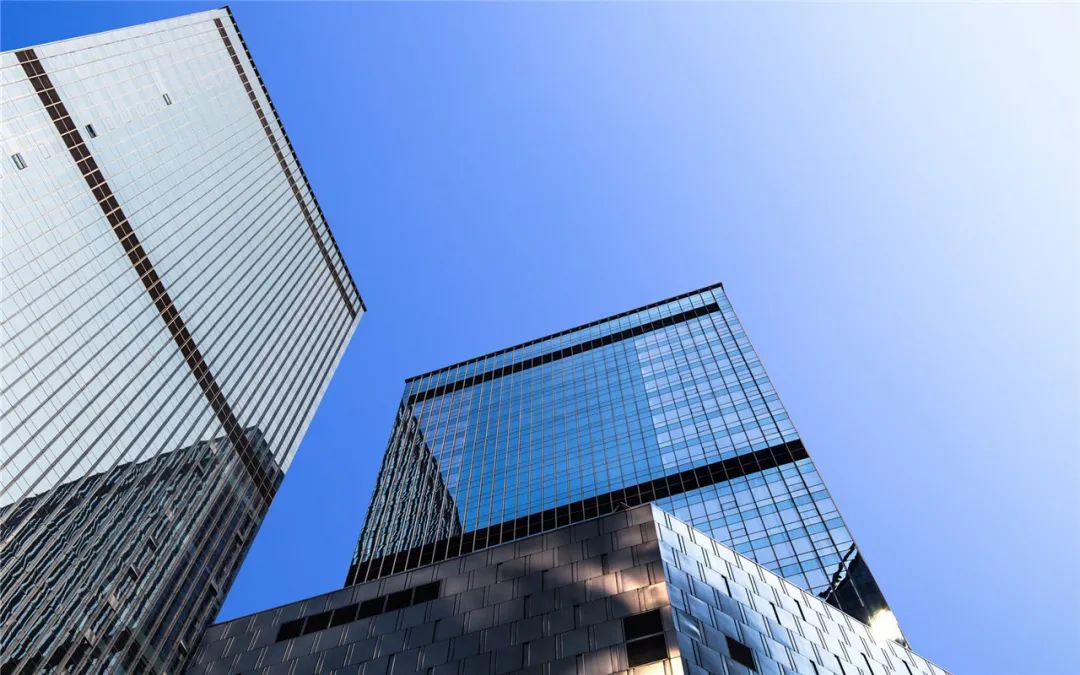 若纳坦，公司2021年的利润总额为2637