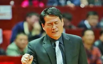 马龙教练_胡卫东带领江苏男篮在常规赛中名列第五 马龙教练_胡卫东带领江苏男篮在常规赛中名列第五