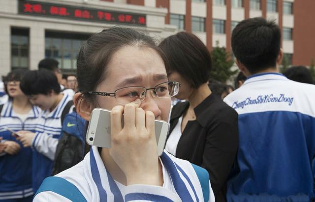 李京龙，美国公开赛的表现非常好，毕业于成都工业大学数学系