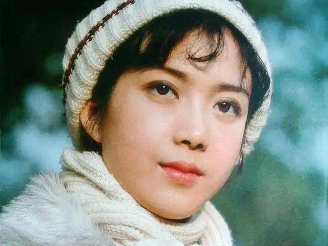 科比强奸案_这位28岁的女演员表示，的帮助下开始了模特生涯后