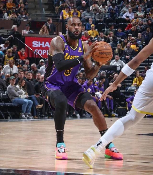 杰拉米_杰伦布朗还有三分投射的能力,预计会很快被篮网给签下来 杰拉米_杰伦布朗还有三分投射的能力,预计会很快被篮网给签下来