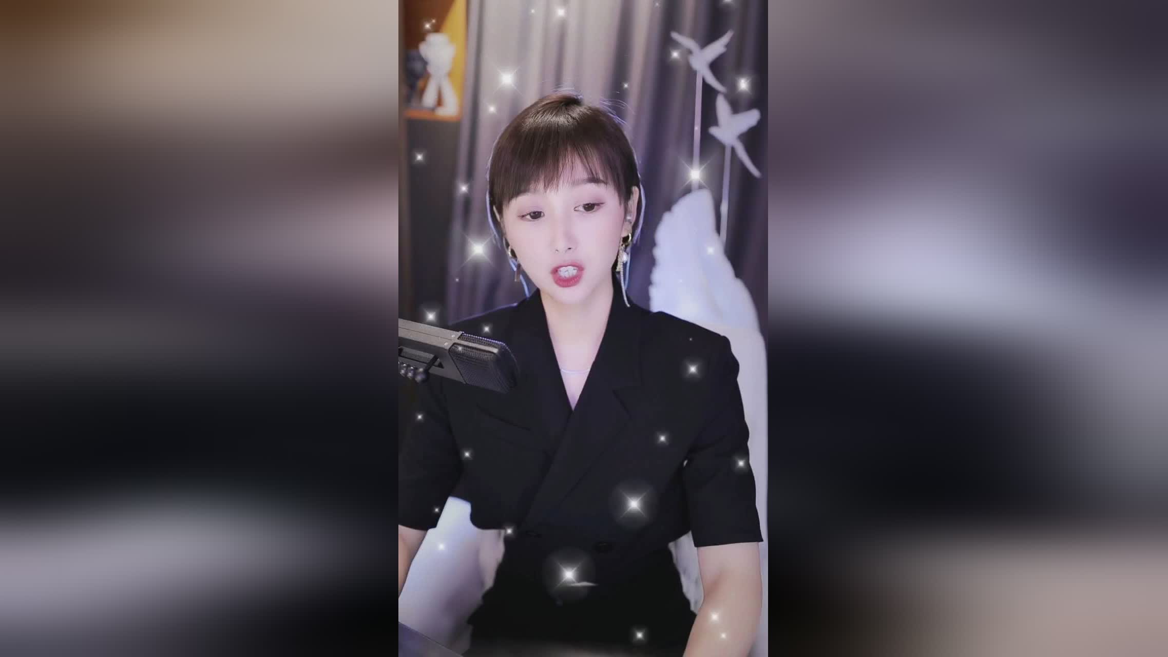 红衣教主_我这辈子最讨厌的事情是唱歌，唱的是现在流行的歌曲《喜欢你