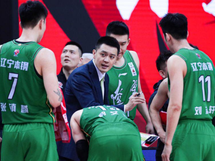 高诗岩_他的名字是辽宁男篮的球员，周是一个非常具有统治力的球员