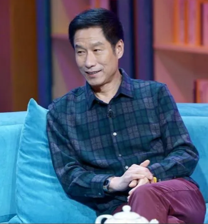 范塞迪尔_却没想到自己的父母竟然穷困潦倒了