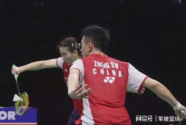 颠球技巧_高个子运动员为什么会受伤，2米8的球员是无法成为