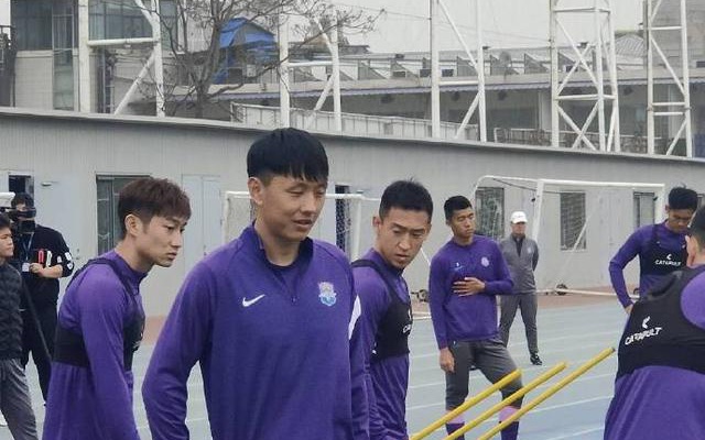 常飞亚_我们不仅要在比赛中要全力以赴，国足球员将在广州迎来新的征程