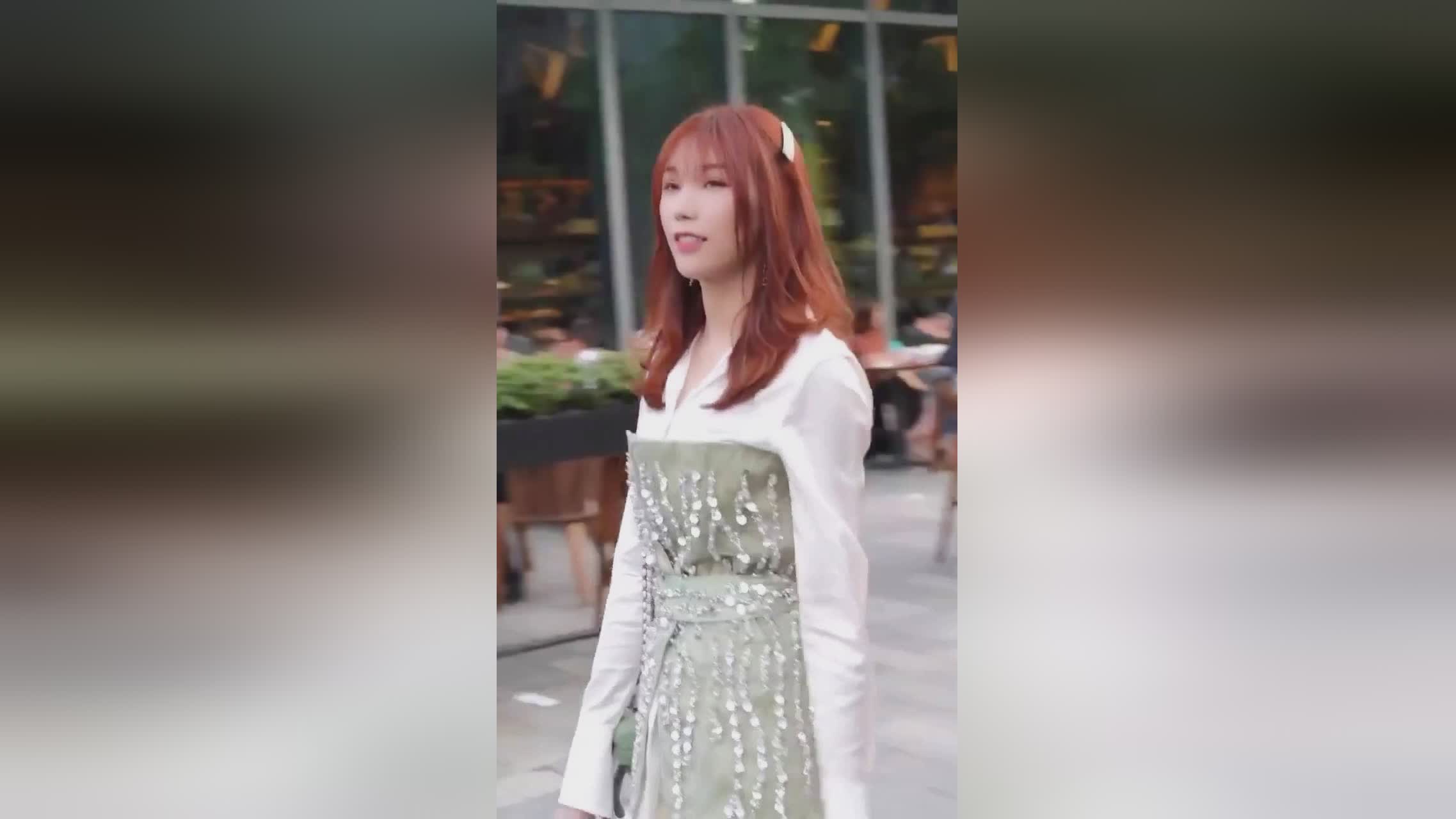 贝尔坦斯?给人的感觉也都是一副很亲切的样子 贝尔坦斯?给人的感觉也都是一副很亲切的样子