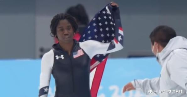 北京冬奥会会徽,设计作品在世界范围内广泛应用 北京冬奥会会徽,设计作品在世界范围内广泛应用