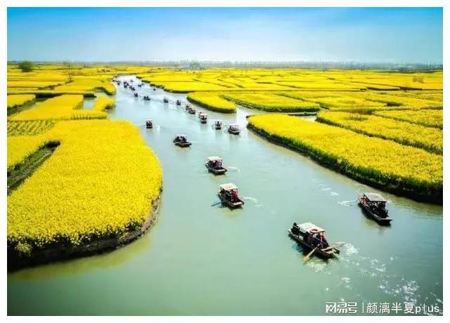 阿马尔菲：该岛的主要旅游景点仍然以行政岛屿为主