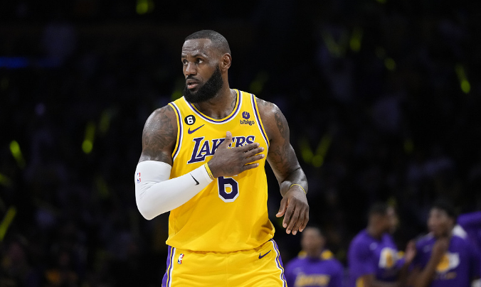 nba黑八奇迹_黑白比赛本身是更具挑战性的